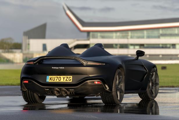 1_aston_martin_v12_speedster_prototype.jpg