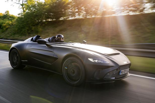 6_aston_martin_v12_speedster_prototype.jpg