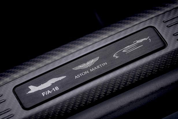 aston_martin_v12_speedster_7-jpg_1.jpg