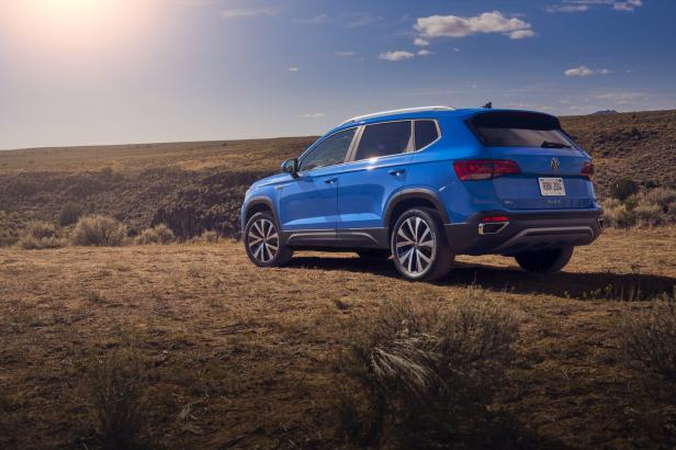 2022_volkswagen_taos-small-12325.jpg