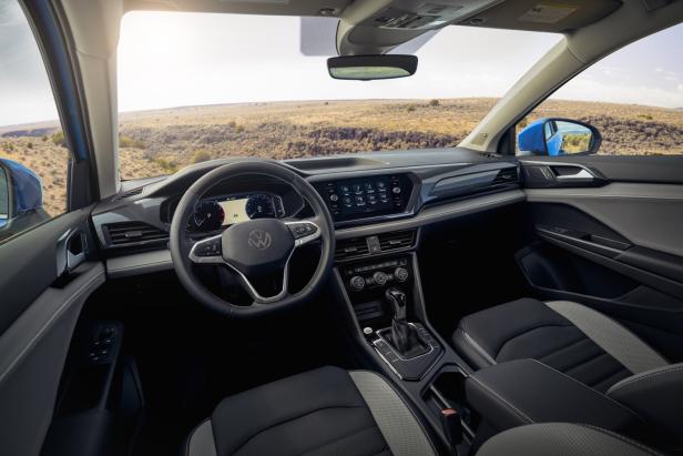 2022_volkswagen_taos-small-12330.jpg