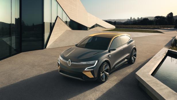 renault_megane_evision_03_1094476_embargo_oct._15th_5.30_pm_paris_time.jpg