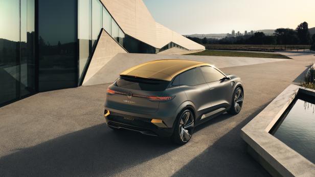 renault_megane_evision_04_1094470_embargo_oct._15th_5.30_pm_paris_time.jpg