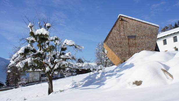 Ufogel: Ein Haus für Wanderer