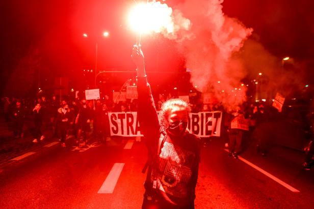 Abtreibungsrecht in Polen: Frauenbewegung ruft zu Streik auf