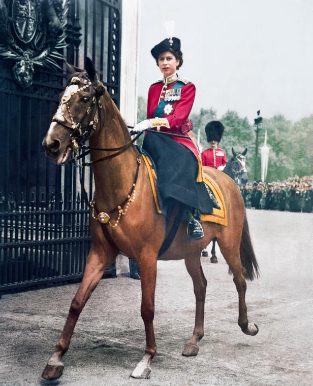"Her Majesty": Das Leben der Queen in Bildern