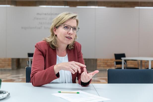 Interview mit Ministerin Leonore Gewessler und Ronald Würflinger