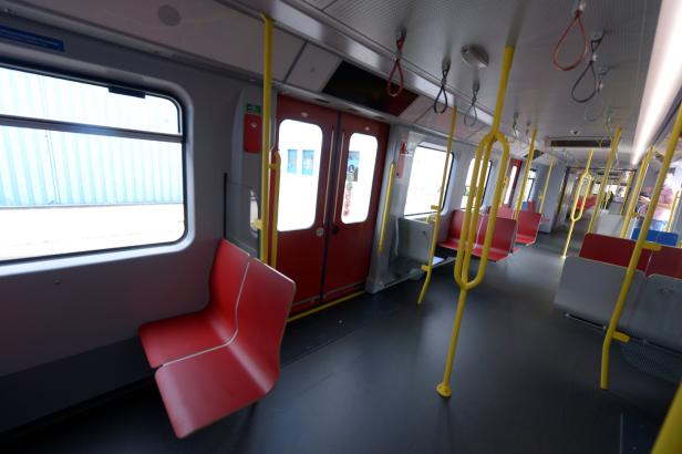 Badner Bahn und U-Bahn: Die neue Garnituren sind auf Schiene