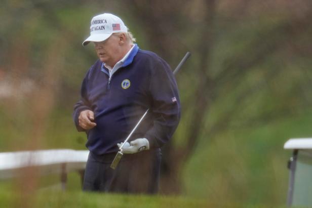 Ärger über Bidens Sieg: Trump lenkt sich mit Golfen ab