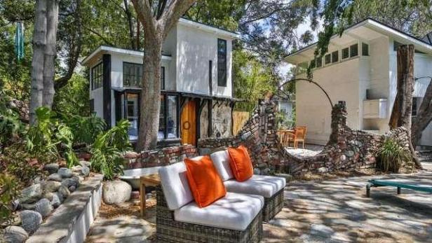 Schräge Villa von Frank Zappa wird verkauft