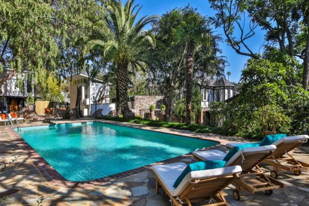 Schräge Villa von Frank Zappa wird verkauft