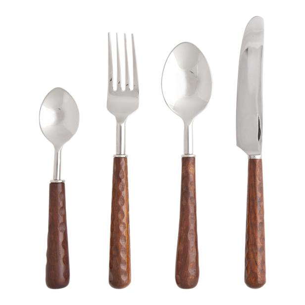 Ein Set aus Messer, Gabel und zwei Löffeln mit Holzgriffen.