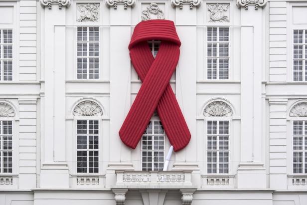 HIV-positiv im Job: Firmen "outen" sich gegen Vorurteile
