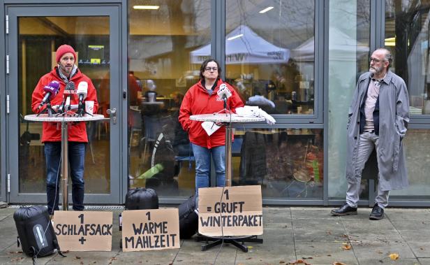 Winterpaket: 50 Euro ermöglichen Schlafsack und warme Mahlzeit