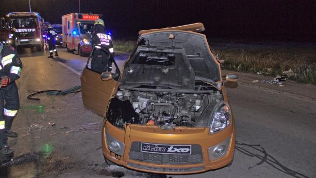 Sieben Teenager mit Mopedauto verunglückt