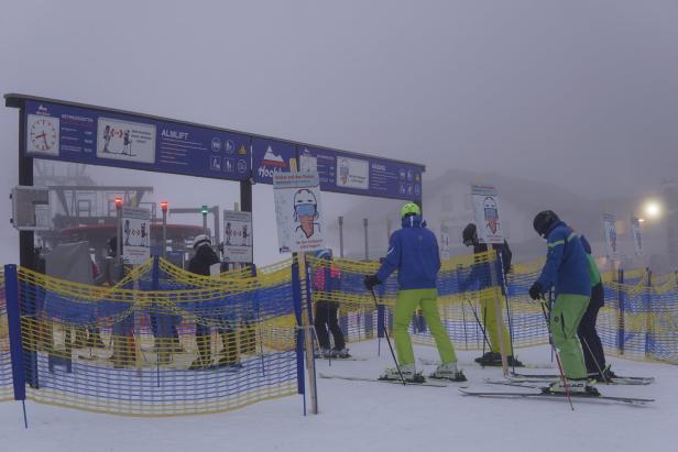 Andrang zu groß: Zahlreiche Skigebiete mussten für weitere Gäste schließen