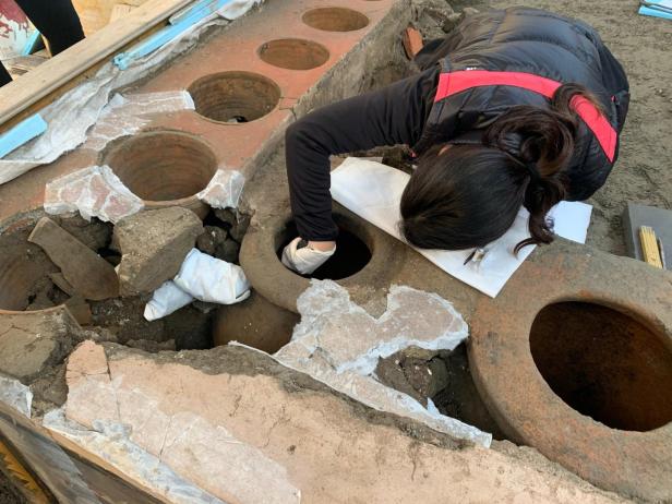 Forscher graben antike "Snackbar" in versunkener Stadt Pompeji aus