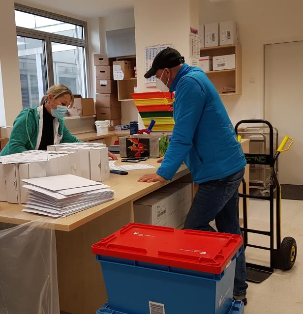 Erste Mitarbeiter im Wiener Hanusch-Krankenhaus geimpft
