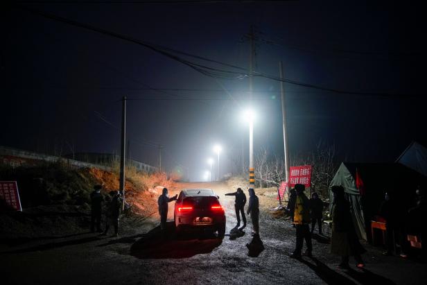 Grubenunglück in 600 Meter Tiefe in China: Erster von 22 Verschütteten gerettet