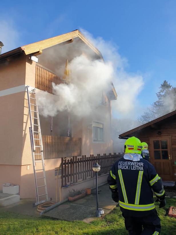 Rohrau: Verletzte nach Brand in Einfamilienhaus