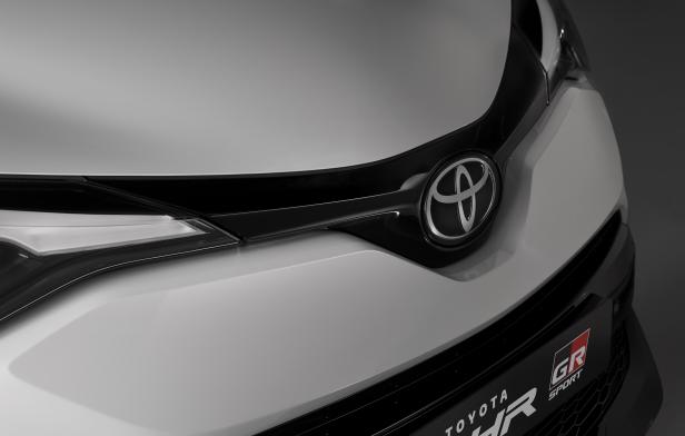 69589-toyota-c-hr-gr-sport-details-chr-ext-2.jpg