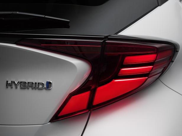 69592-toyota-c-hr-gr-sport-details-chr-ext-5.jpg