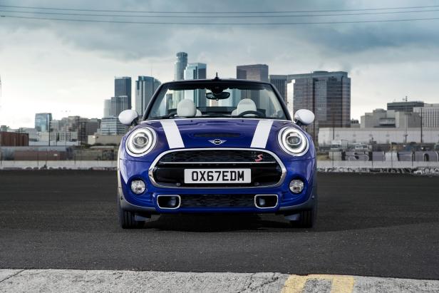 p90289589_highres_mini-cooper-s-conver.jpg