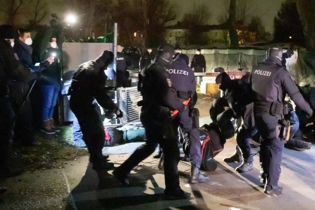 Schülerinnen in Wien abgeschoben: Polizei löste Kundgebung auf