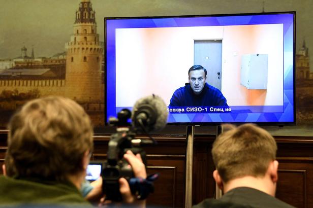Nawalnys Gerichtsverfahren: Videoschaltung aus dem Gefängnis