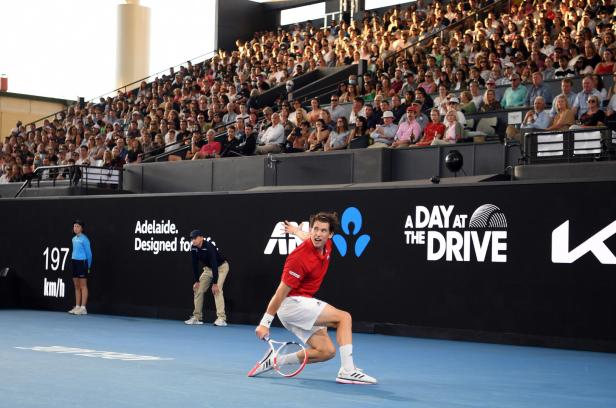 In Adelaide: Tausende Fans sehen Thiem gegen Nadal verlieren