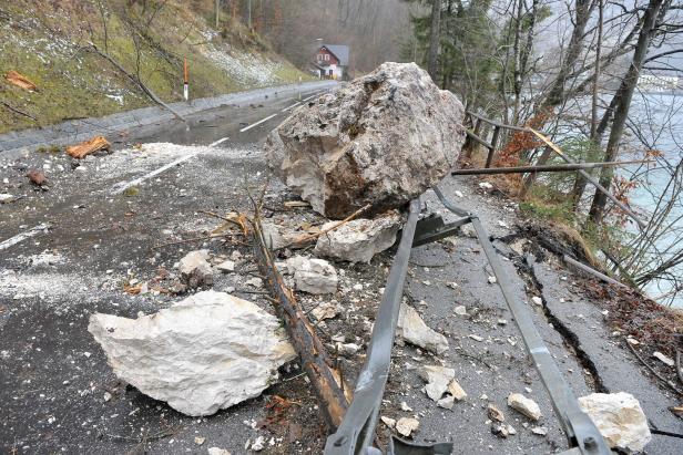 Knalleffekt in Gmunden - Der Fels ist weg