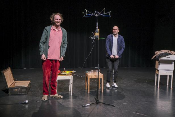 Nachwuchs-Theaterbewerb: Wenn befreite Haare zu tanzen beginnen