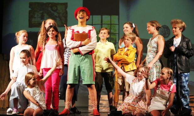 Szenenfotos aus "Pinocchio Superstar