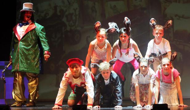 Szenenfotos aus "Pinocchio Superstar
