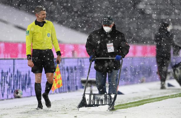 Die Bayern leisten sich im Schnee einen kleinen Ausrutscher