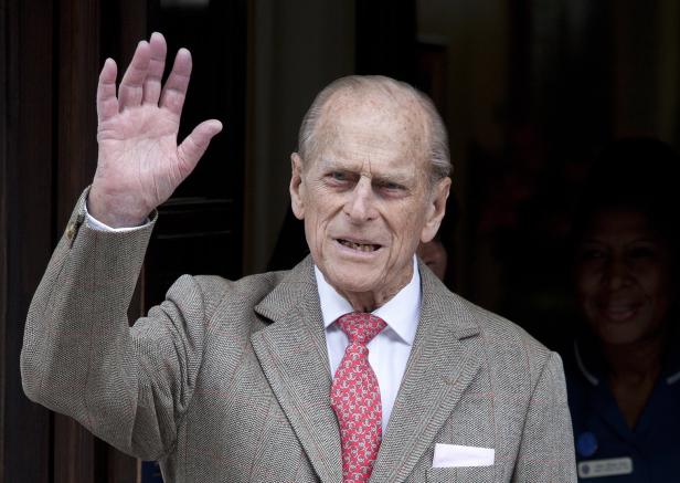 Prinz Philip wünschte sich Spitals-Besuch von Charles für "dringende Gespräche"