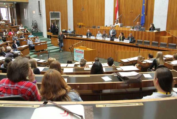 Eindrücke aus dem Plenarsaal