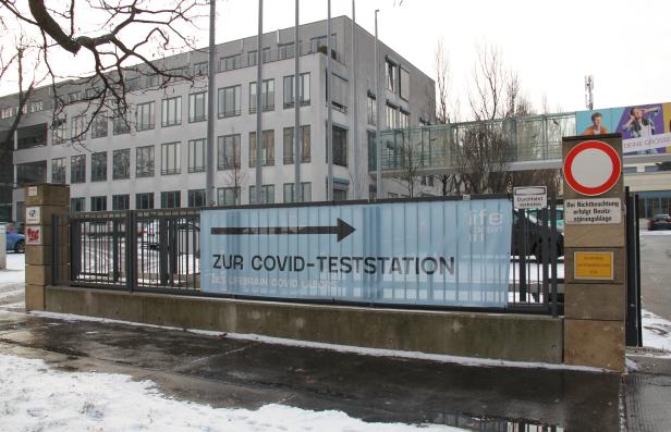 covid-station1.jpg