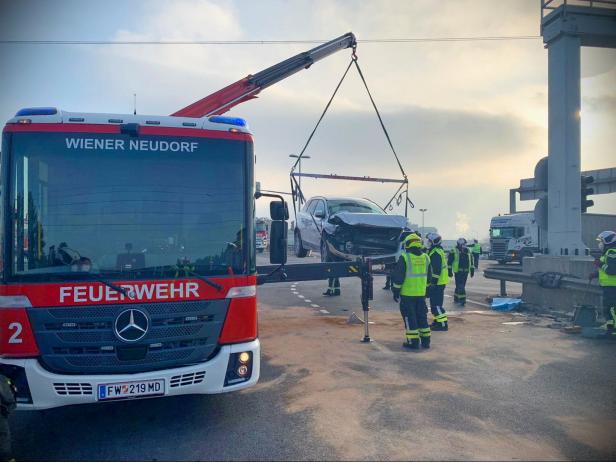 Toter bei Verkehrsunfall in Biedermannsdorf