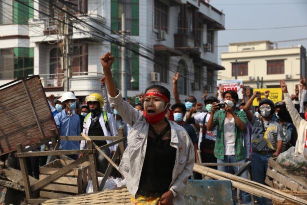 "Blutiger Sonntag" in Myanmar: Sicherheitskräfte immer brutaler