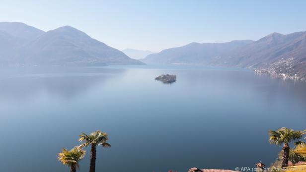 Da werden Frühlingsgefühle geweckt: Blick über den Lago Maggiore