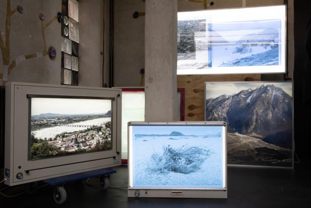 Herwig Turk im KunstHaus Wien: Eine Flusslandschaft geht zum Arzt