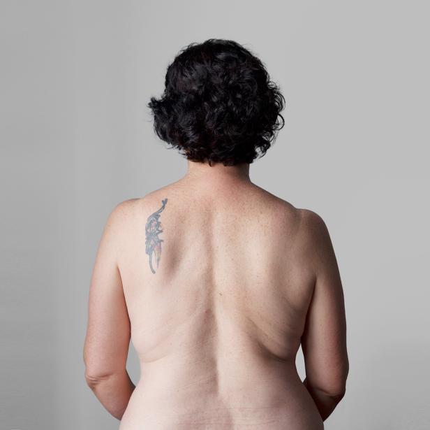 Projekt Female: Nacktporträts gesichtsloser Frauen