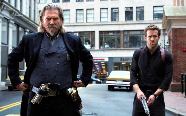 Jeff Bridges und Ryan Reynolds in dem Film „R.I.P.D.“.