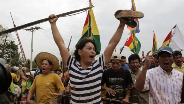 Bolivien: Minister zum Protest gezwungen