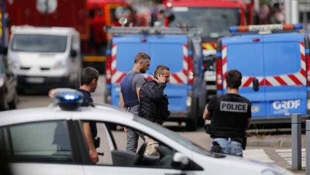 Frankreich: Ein Attentäter trug Fußfessel