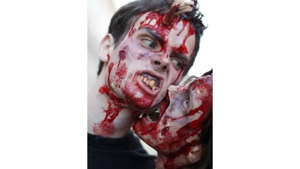 Zombie-Meute schleppte sich durch Wien