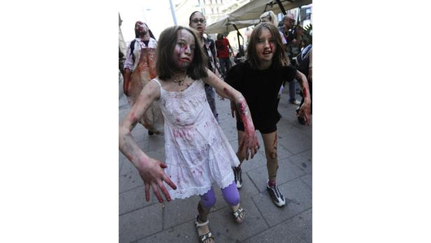 Zombie-Meute schleppte sich durch Wien
