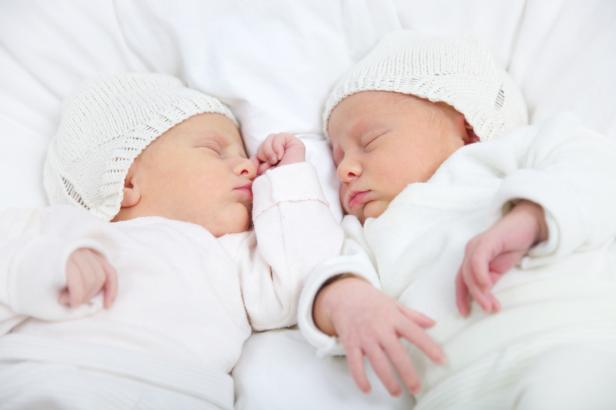 Zweimal eineiige Zwillinge: Frau gebar Vierlinge
