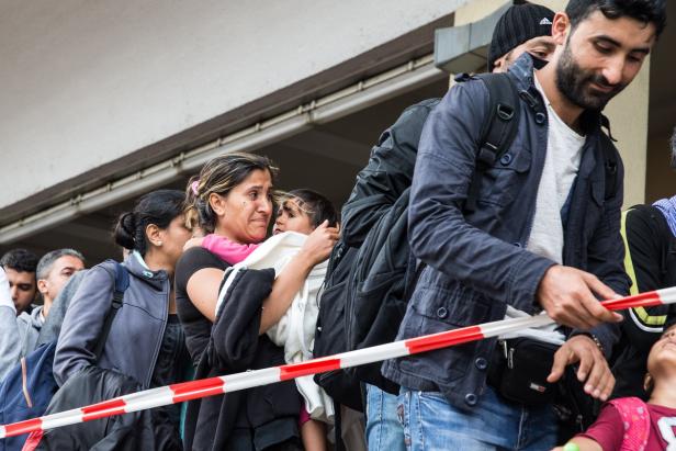 Ankunft der Flüchtlinge am Wiener Westbahnhof